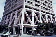 Trusses at the base of the TransAmerica pyramid